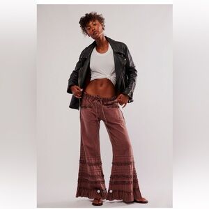 Free People FP One ‘Arabella’ ruffled tiered wide-leg pull-on pant in cocoa XS